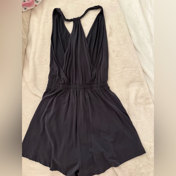 Cute Romper!! - Picture 2 of 3
